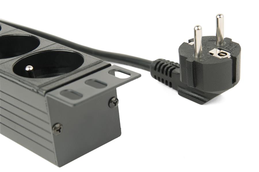 19 stekkerdoos met schakelaar PDU 8-voudig met pen-aarde FR BE 1U 16A